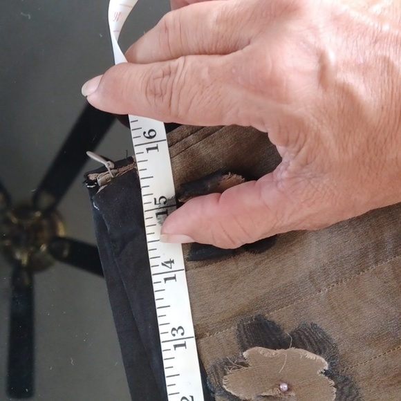 Covelo Vintage Brown Silk Flower Appliqué Pleated Midi Skirt - 10 - Picture 6 of 7